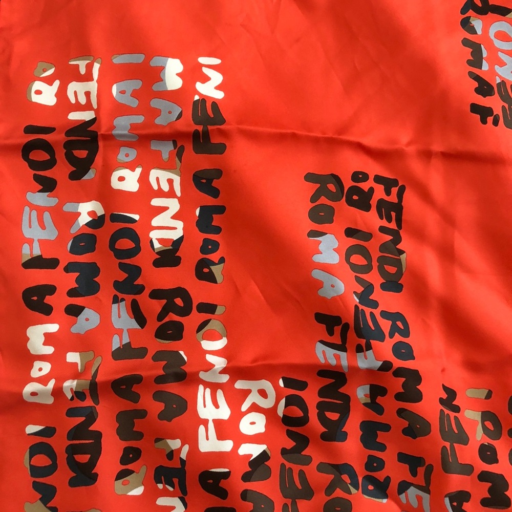 SOLD Fendi Roma Scarf - Picture 6 of 6
